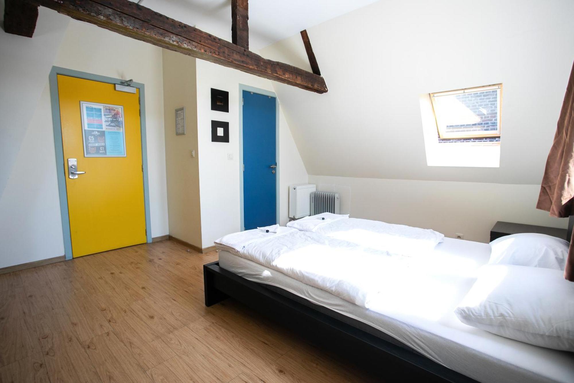 St Christopher'S Inn Bruges - The Bauhaus *